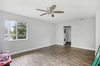 2227 NE 3rd Ave in Delray Beach, FL - Building Photo - Building Photo