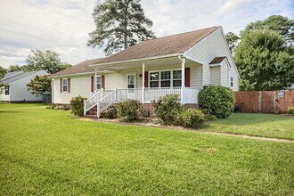 335 Park Manor Rd in Portsmouth, VA - Building Photo - Building Photo