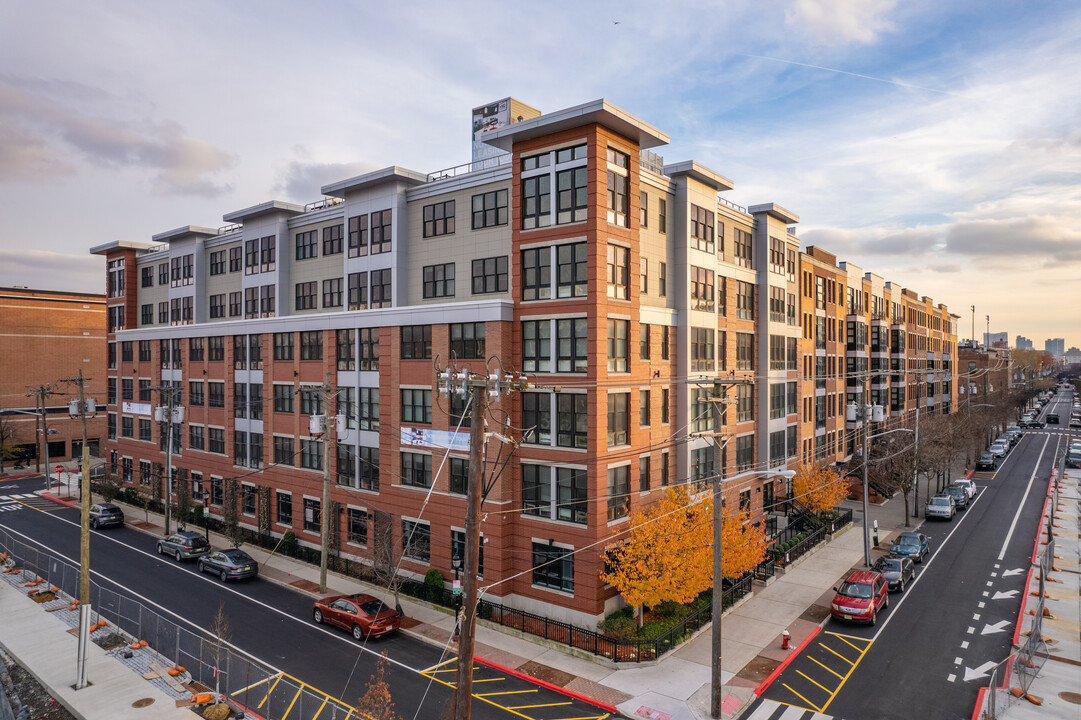 1118 Adams St in Hoboken, NJ - Building Photo