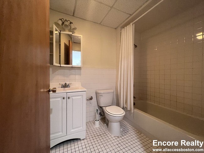 195 Park Dr in Boston, MA - Foto de edificio - Building Photo