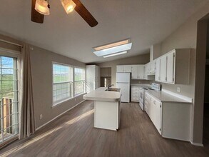 5556 Rock Rd in Sumas, WA - Building Photo - Building Photo