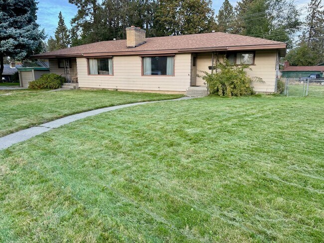 6704 N Wall St in Spokane, WA - Building Photo - Building Photo