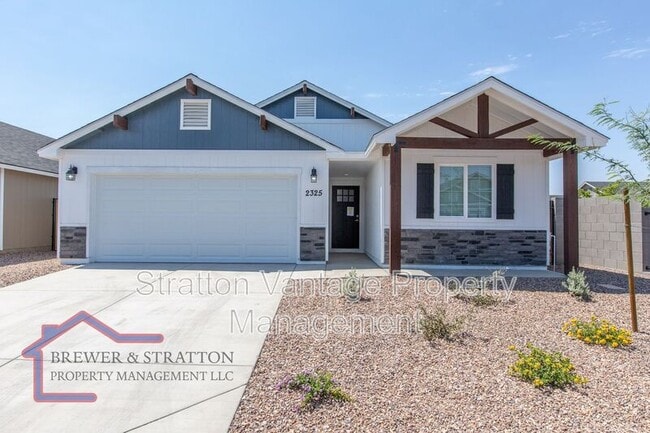 property at 2325 W Mobile Ln