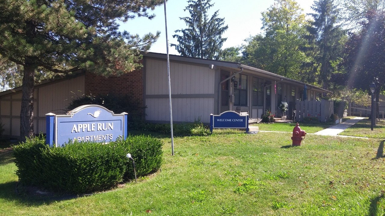 Apple Run Apartments in Hillsdale, MI - Building Photo