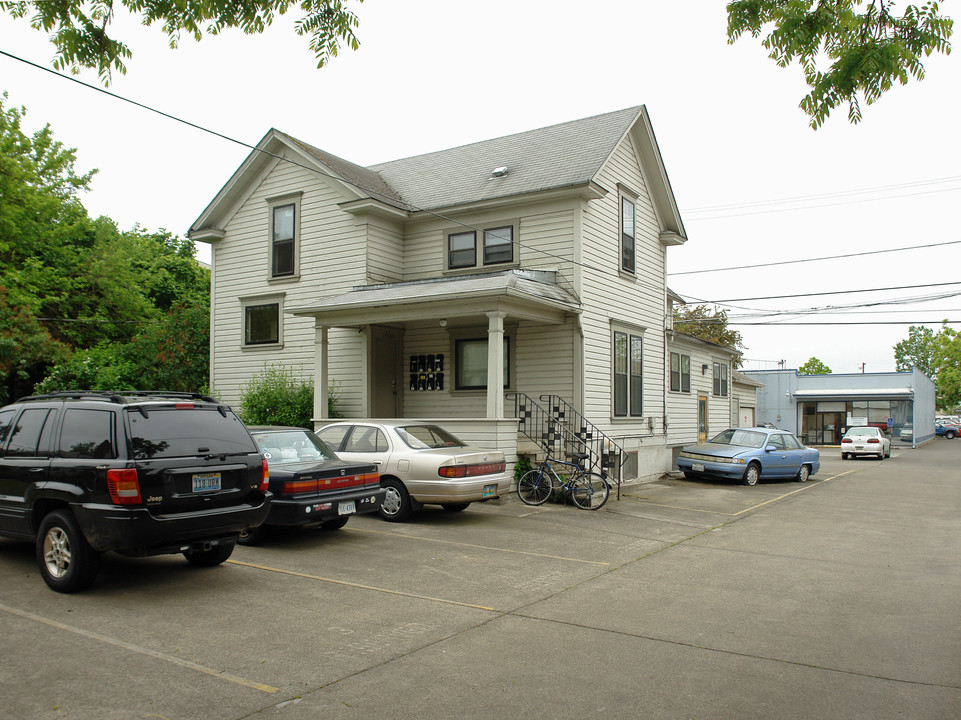 1458 1/2 Pearl St in Eugene, OR - Building Photo