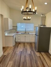 13353 Killion St in Sherman Oaks, CA - Building Photo - Building Photo