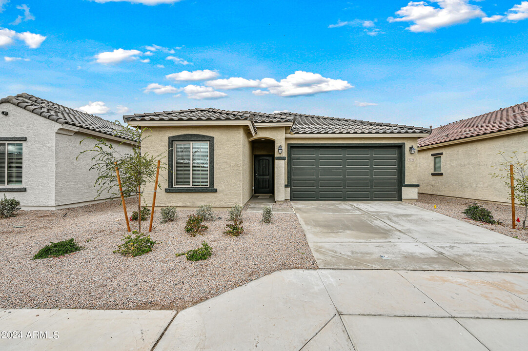 18216 N Presley Ln in Maricopa, AZ - Building Photo