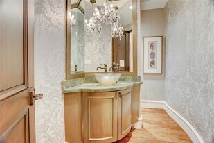 5015 Jason St in Houston, TX - Building Photo