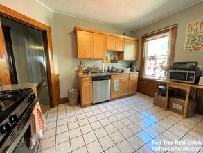 11 Parkton Rd, Unit 2 in Boston, MA - Building Photo - Building Photo