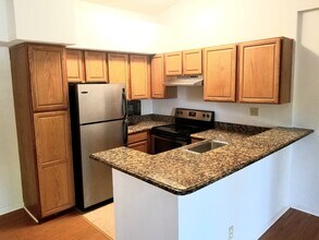 721 Lyons Rd in Coconut Creek, FL - Building Photo - Building Photo