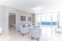 15901 Collins Ave, Unit 1607 in Sunny Isles Beach, FL - Foto de edificio - Building Photo