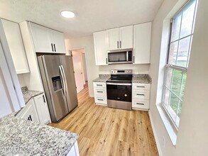 801 Josepi Dr in Knoxville, TN - Building Photo - Building Photo