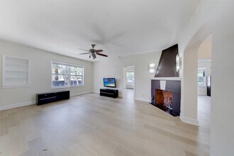 1241 13th St in Miami Beach, FL - Building Photo - Building Photo