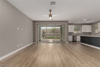 759 Rogue Wave St in Las Vegas, NV - Building Photo - Building Photo