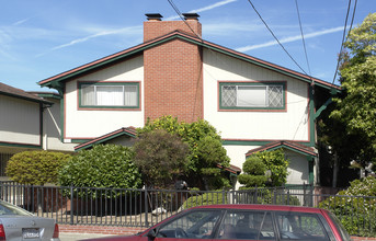 2257 Pacific Ave in Alameda, CA - Building Photo - Building Photo