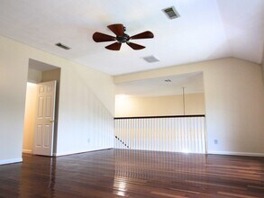 203 Green Cedar Dr in League City, TX - Building Photo - Building Photo