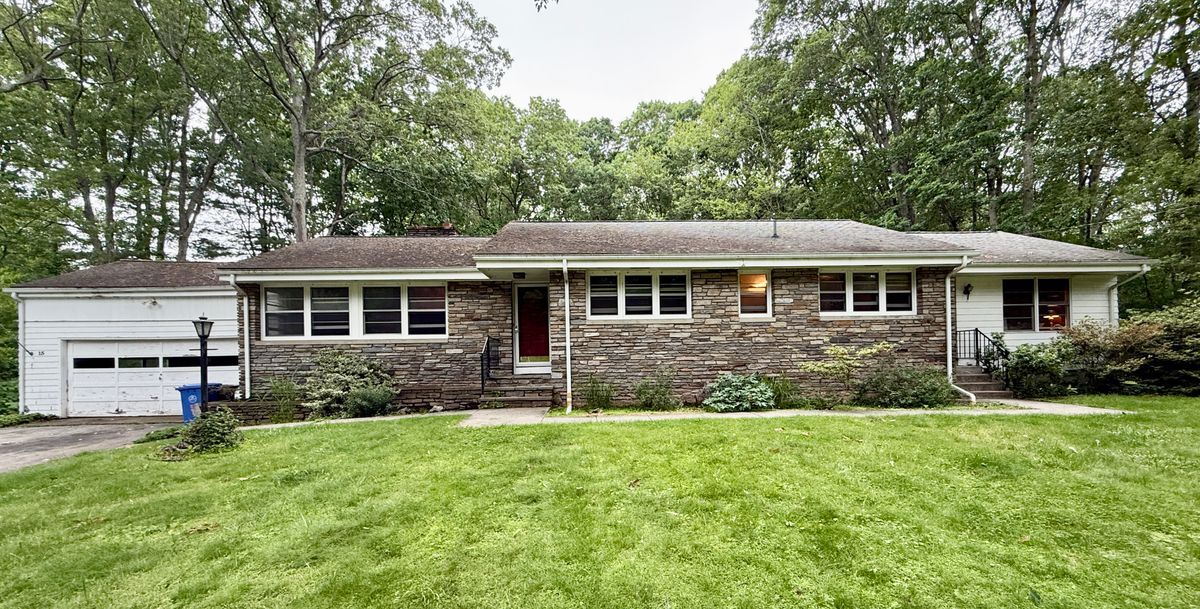 15 Highland Rd in Mansfield, CT - Building Photo