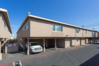 Trio Apartment Homes in Costa Mesa, CA - Building Photo - Building Photo