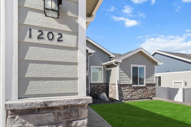 1202 Phipps Ave in Cheyenne, WY - Building Photo - Building Photo