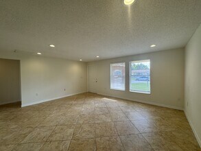 129 Algiers Dr in Venice, FL - Building Photo - Building Photo