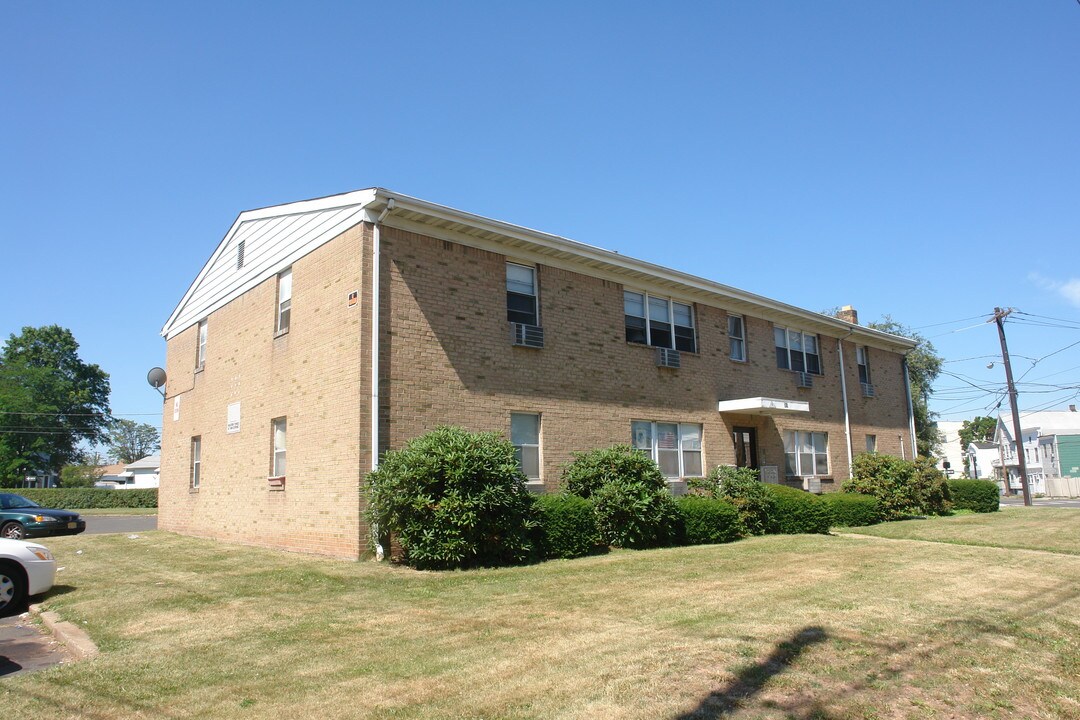 317 E Grand Ave in Rahway, NJ - Building Photo