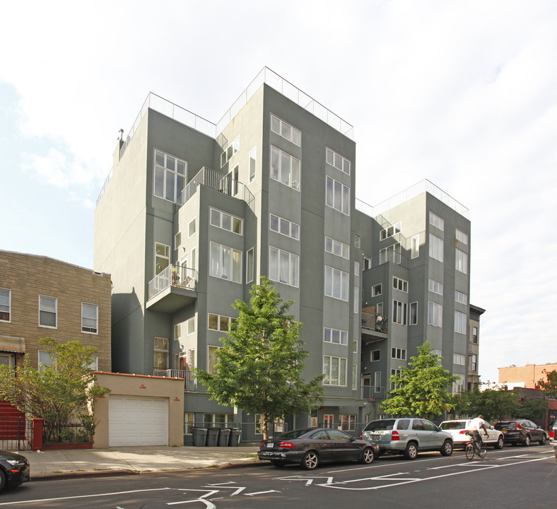 DeKalb Lofts in Brooklyn, NY - Foto de edificio