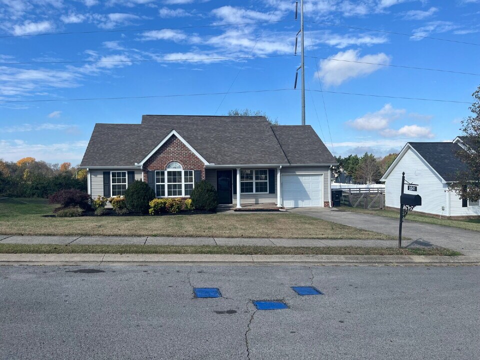 3241 Hardwood Dr in Murfreesboro, TN - Building Photo
