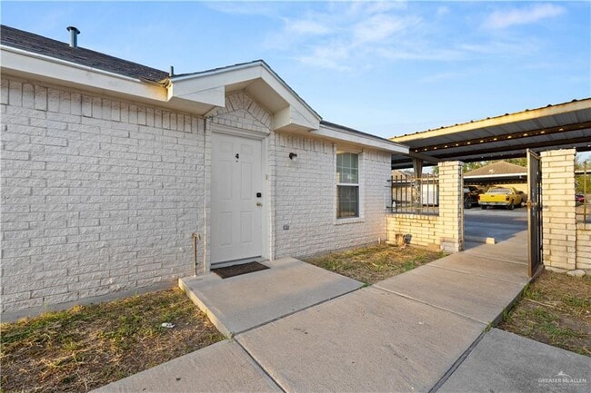 1022 French Ave in Edinburg, TX - Building Photo - Building Photo
