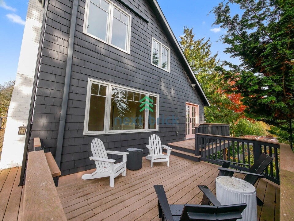 7532 21st Ave NE in Seattle, WA - Building Photo