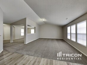 1230 Redwood Dr in Greenfield, IN - Building Photo - Building Photo