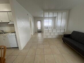 1017 SE 3rd St in Deerfield Beach, FL - Building Photo - Building Photo