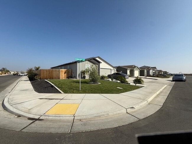 property at 7808 Savannah Height Ave