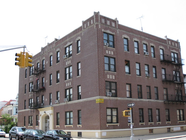 376 E Eighth St in Brooklyn, NY - Building Photo - Building Photo