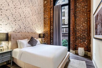 30 Baronne St in New Orleans, LA - Building Photo - Building Photo