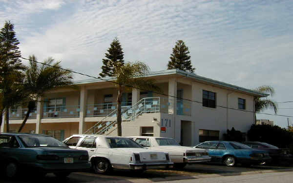 Brightwater Apartments in Clearwater Beach, FL - Foto de edificio