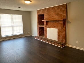 274 Tinker Hill Cv, Unit R in Jackson, TN - Building Photo - Building Photo