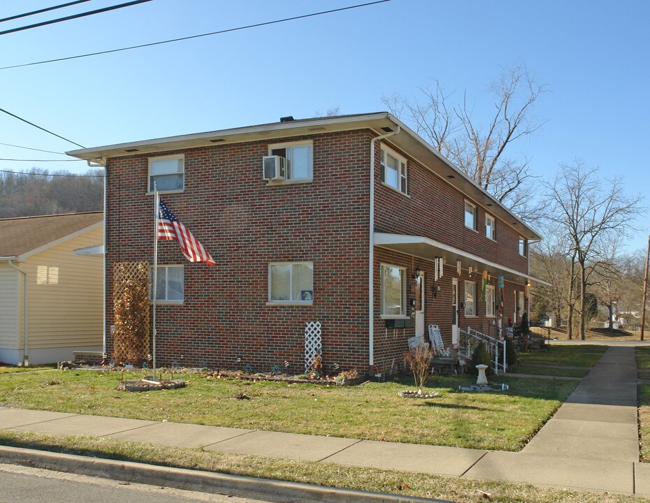 1214 Mcclung Ave in Barboursville, WV - Building Photo