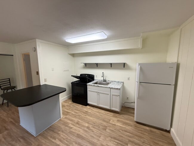 Hillside Apartments in Maple City, MI - Building Photo - Building Photo