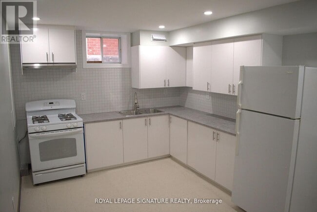 property at 709 Upper Paradise Rd