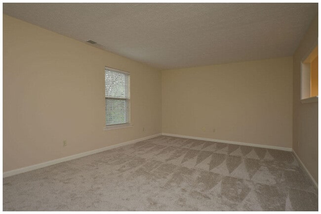 79 Forest Hill Dr in Frankfort, KY - Building Photo - Building Photo