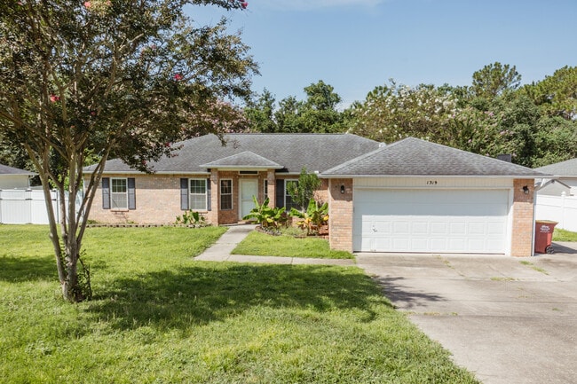 property at 1319 Jefferyscot Dr