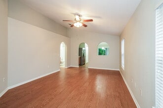 17036 Lixberry Way in Land O Lakes, FL - Foto de edificio - Building Photo