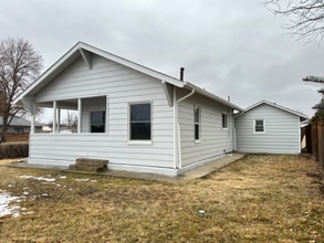 132 6th St in Dacono, CO - Foto de edificio - Building Photo