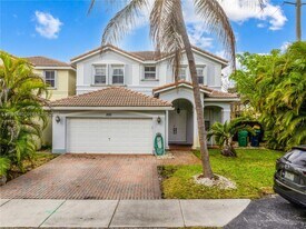 200 SW 87th Path in Miami, FL - Building Photo