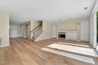 506 Ravensbury St in Lake Sherwood, CA - Building Photo - Building Photo