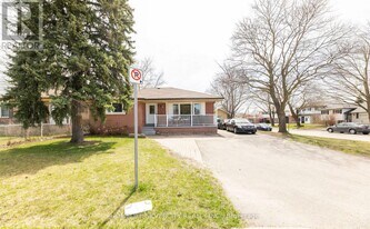 31 Windermere Ct in Brampton, ON - Building Photo