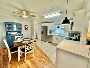 5 Oceans Blvd in Naples, FL - Building Photo - Building Photo