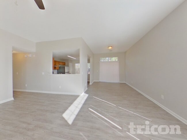 172 Cherry Grove Dr in West Columbia, SC - Foto de edificio - Building Photo