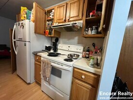 80 Gardner St, Unit 33 in Boston, MA - Building Photo