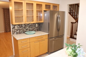 611 Cornwall Ct in Hillsborough, NJ - Building Photo - Building Photo